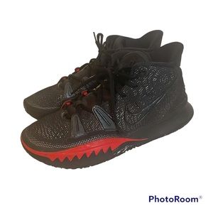 Nike Kyrie 7
